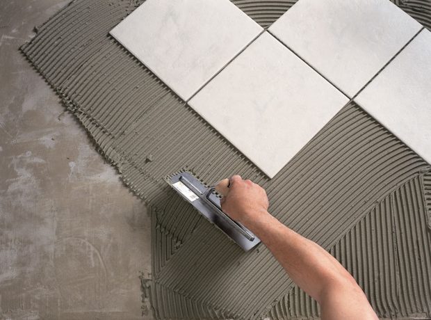 8 conseils pour choisir la colle à carrelage: types, fabricants
