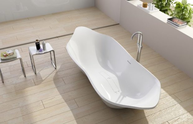 10 conseils pour choisir un bain acrylique: tailles, épaisseur, fabricants