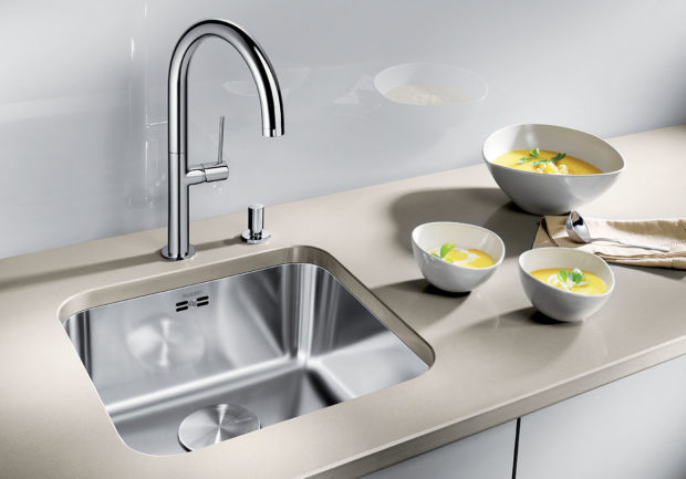 10 conseils pour choisir un évier de cuisine en acier inoxydable: dimensions, forme, type d'installation
