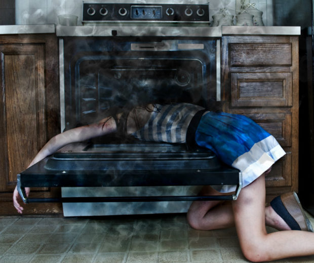 20 façons de nettoyer le four de la graisse et de la suie à la maison