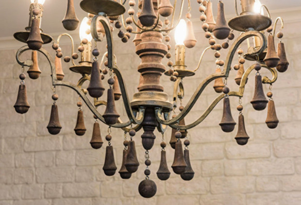 Comment choisir un lustre en bois - 9 conseils pour choisir