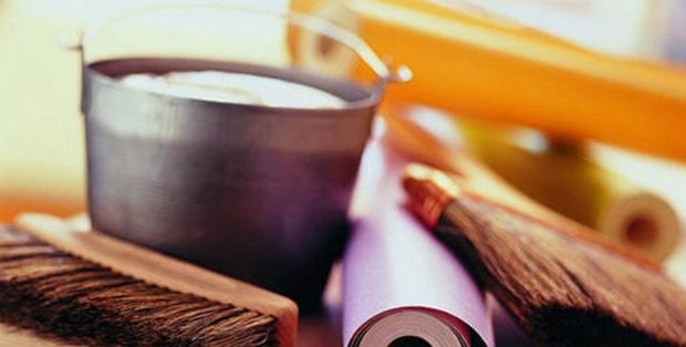 7 conseils pour choisir le meilleur adhésif pour papier peint