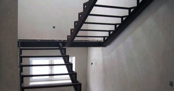 5 conseils pour faire un escalier à partir d'un coin et d'un canal