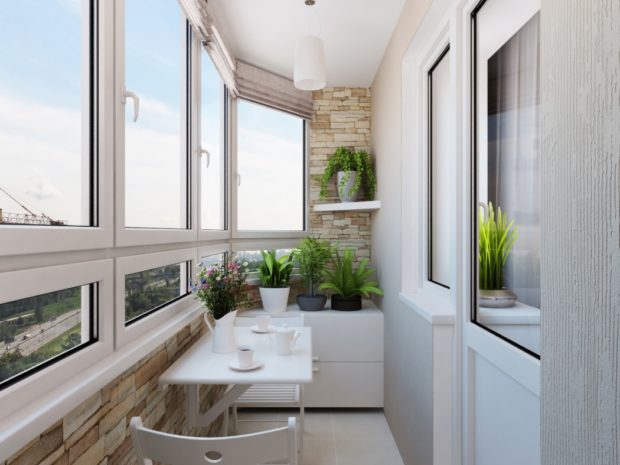 8 conseils pour organiser un vitrage chaleureux des balcons et des loggias