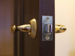 choisissez une serrure pour la porte intérieure