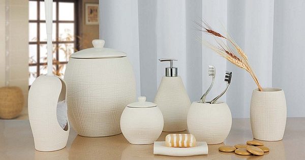 Accessoires de salle de bain et toilettes: 7 conseils pour choisir