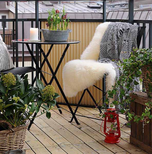 Meubles pour balcon et loggia: 7 conseils pour choisir et aménager