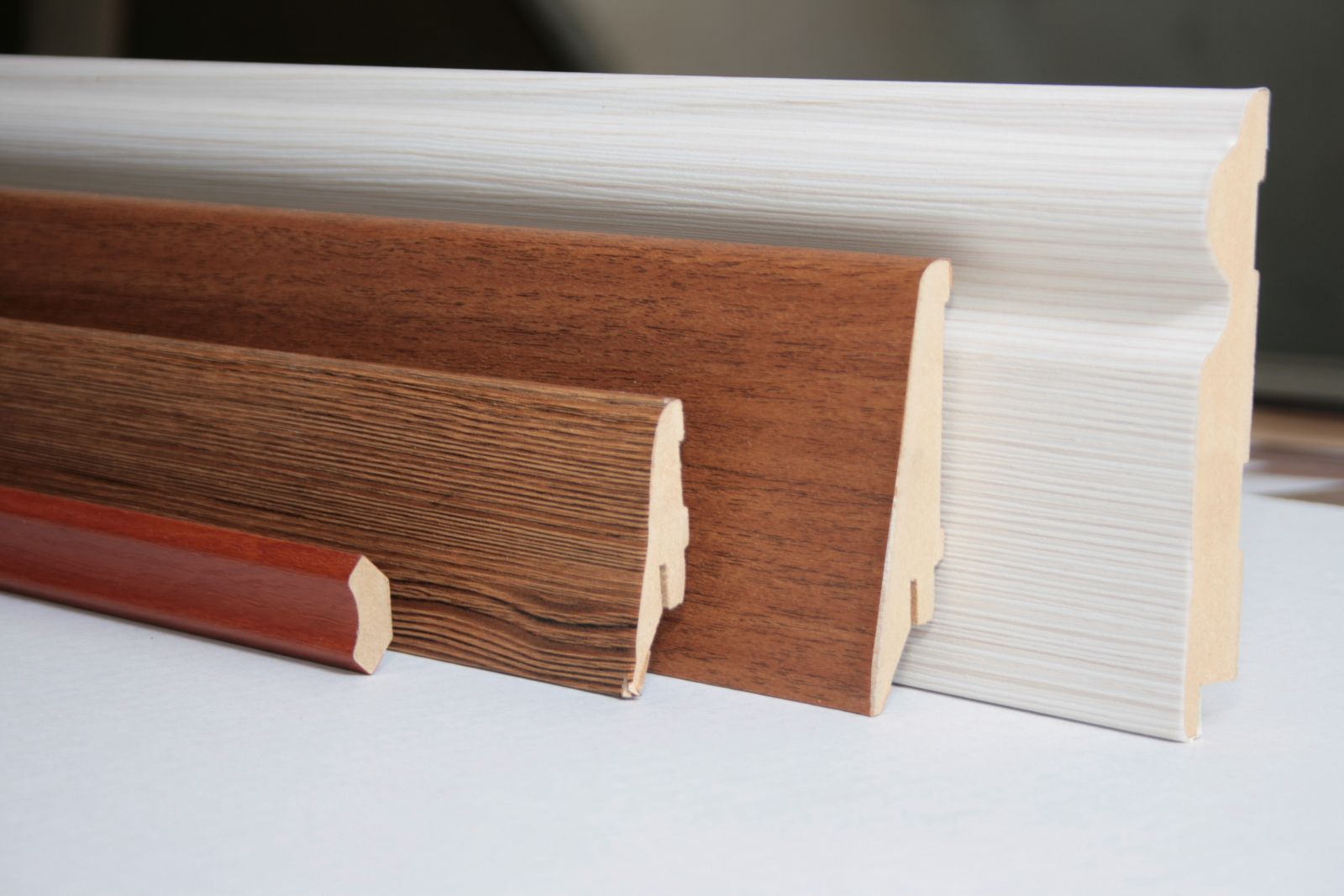 12 conseils pour choisir une plinthe pour le sol + photo