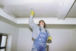 travaux de réparation dans la cuisine