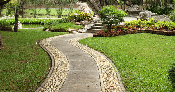 14 options / matériaux pour faire un chemin de jardin à partir de