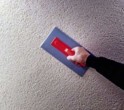 réchauffer l'intérieur du garage avec du plâtre chaud
